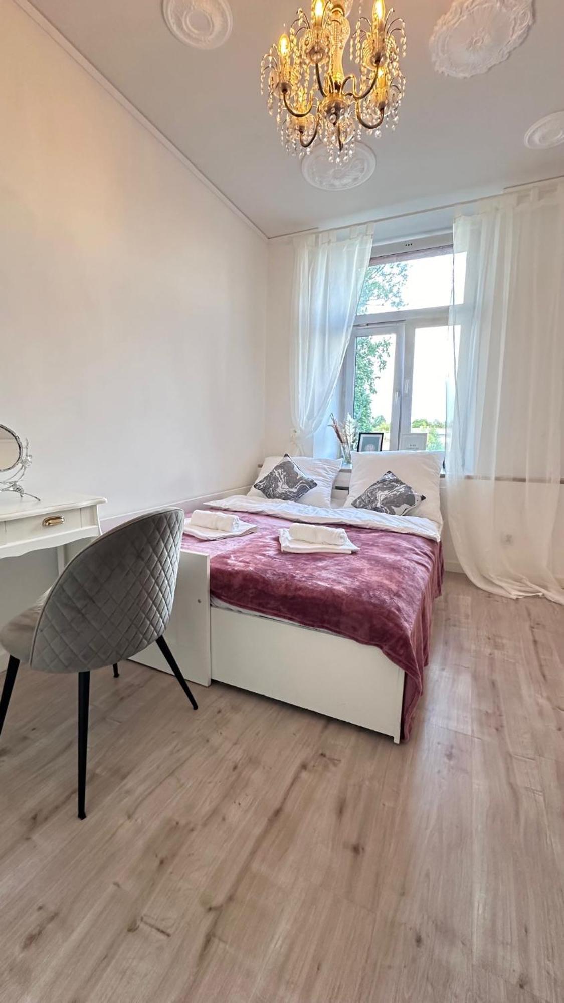 Station 2-bedroom Apartment Czestochowa