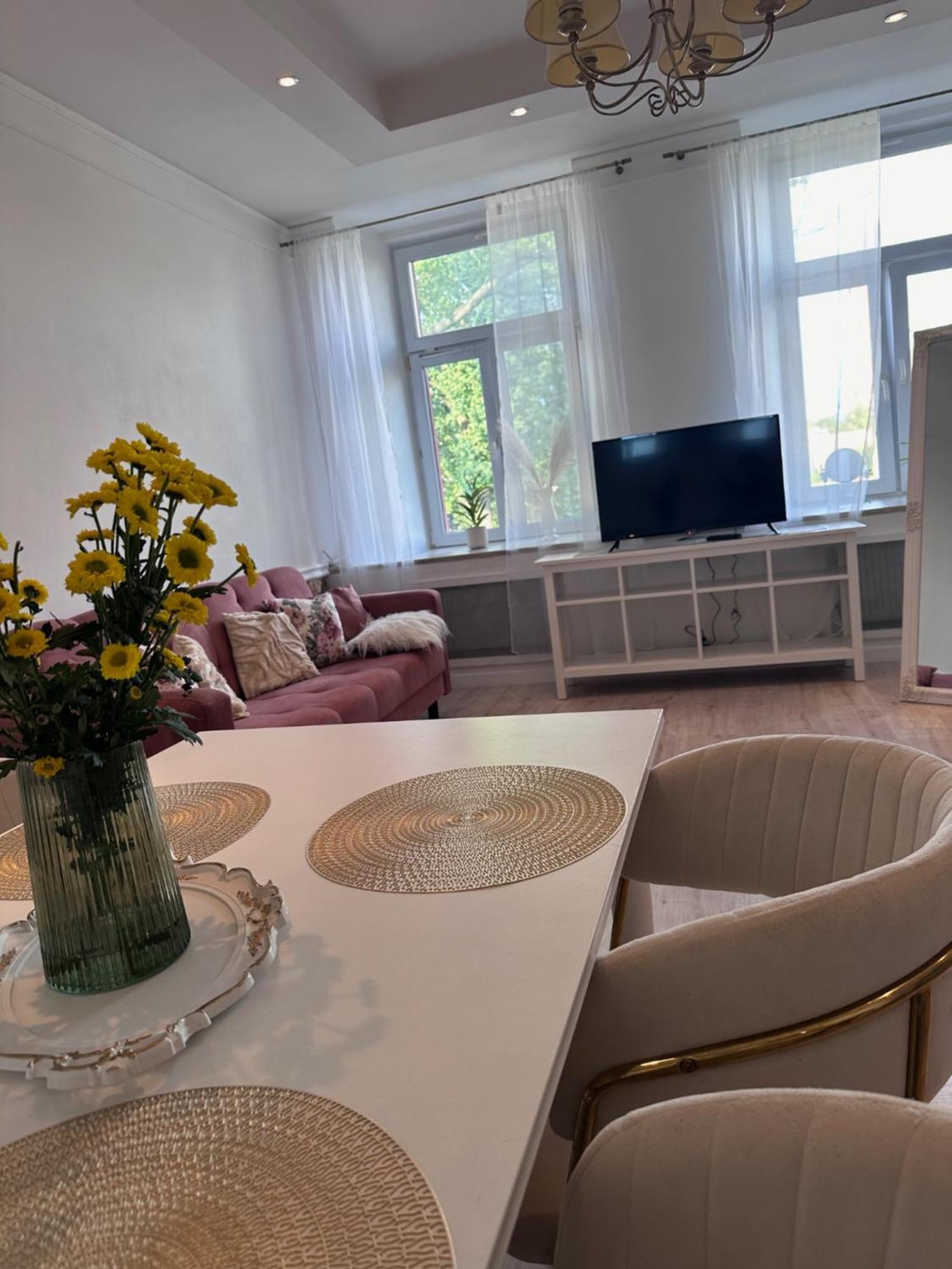 Station 2-bedroom Apartment *
